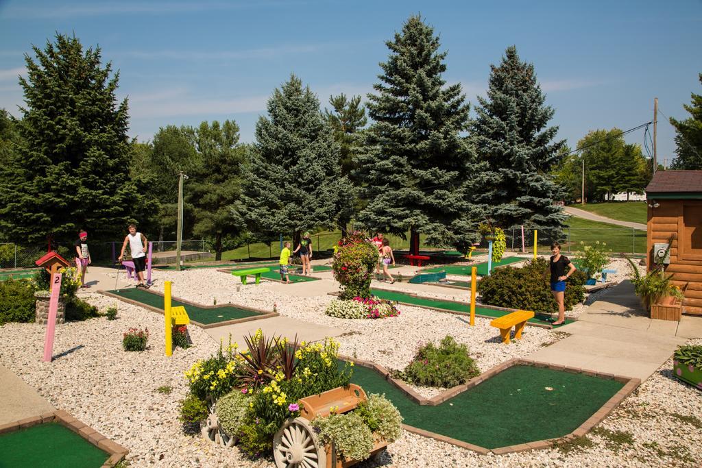 Plymouth Rock Camping Resort Deluxe Cottage Elkhart Lake Екстер'єр фото