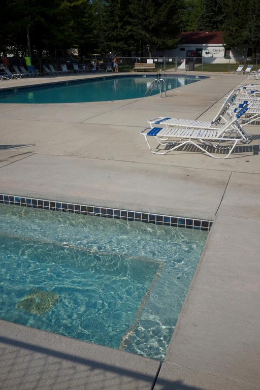 Plymouth Rock Camping Resort Deluxe Cottage Elkhart Lake Екстер'єр фото