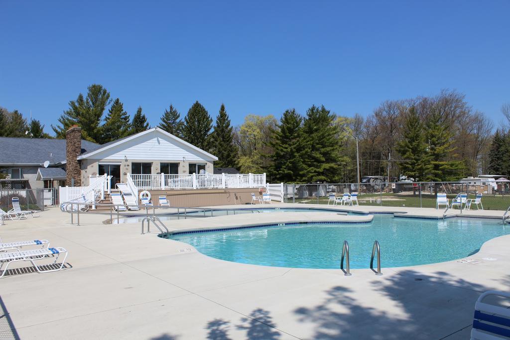 Plymouth Rock Camping Resort Deluxe Cottage Elkhart Lake Екстер'єр фото