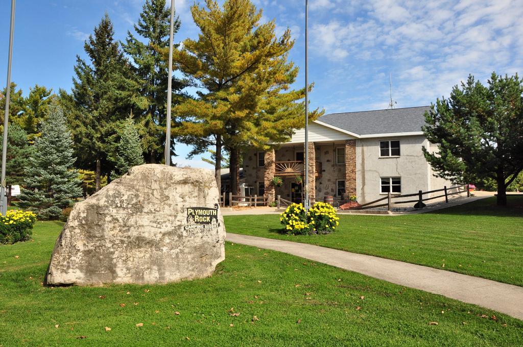 Plymouth Rock Camping Resort Deluxe Cottage Elkhart Lake Екстер'єр фото